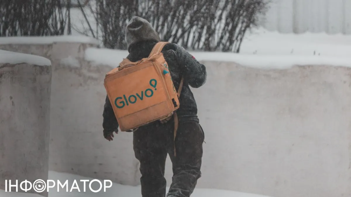 У Glovo пообіцяли повернути гроші всім постраждалим від їх застосунку, який збожеволів та списав тисячі гривень чайових