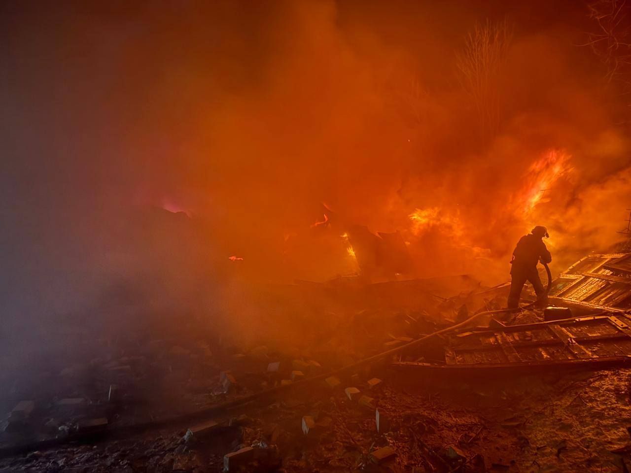 Обстрел Лозовой: россияне оставили без тепла и воды 16 тысяч абонентов 1