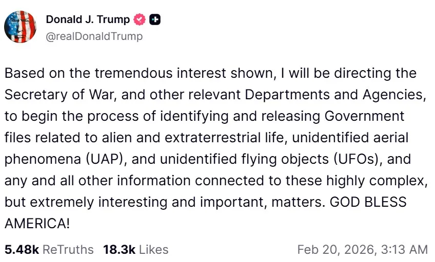 Врятувати Обаму від неприємностей: Трамп доручив розсекретити архіви Пентагону про НЛО 1