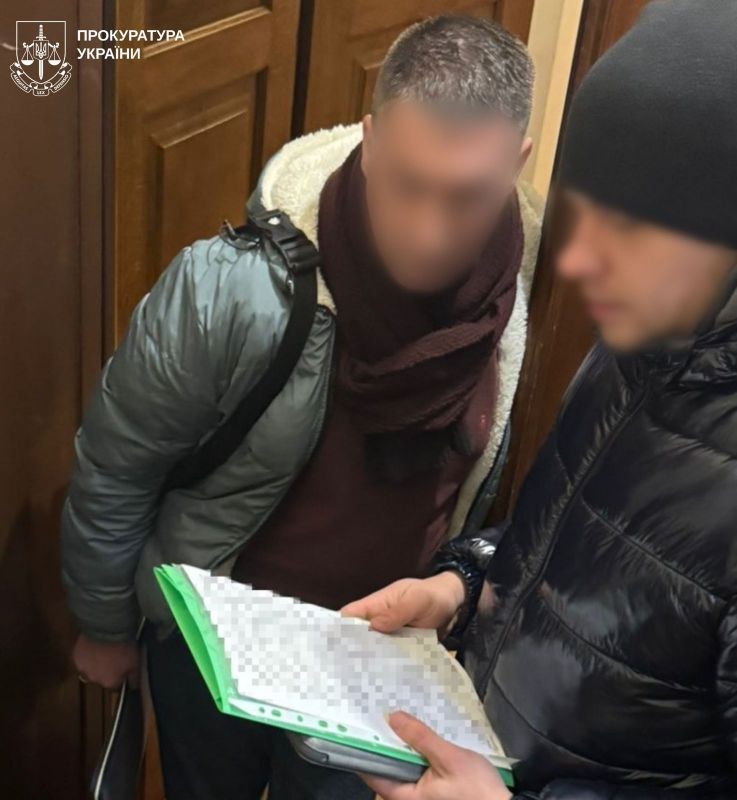 В Харькове образовательное учреждение предоставило незаконную бронь 70 мужчинам: организаторов арестовали - Офис генпрокурора 3