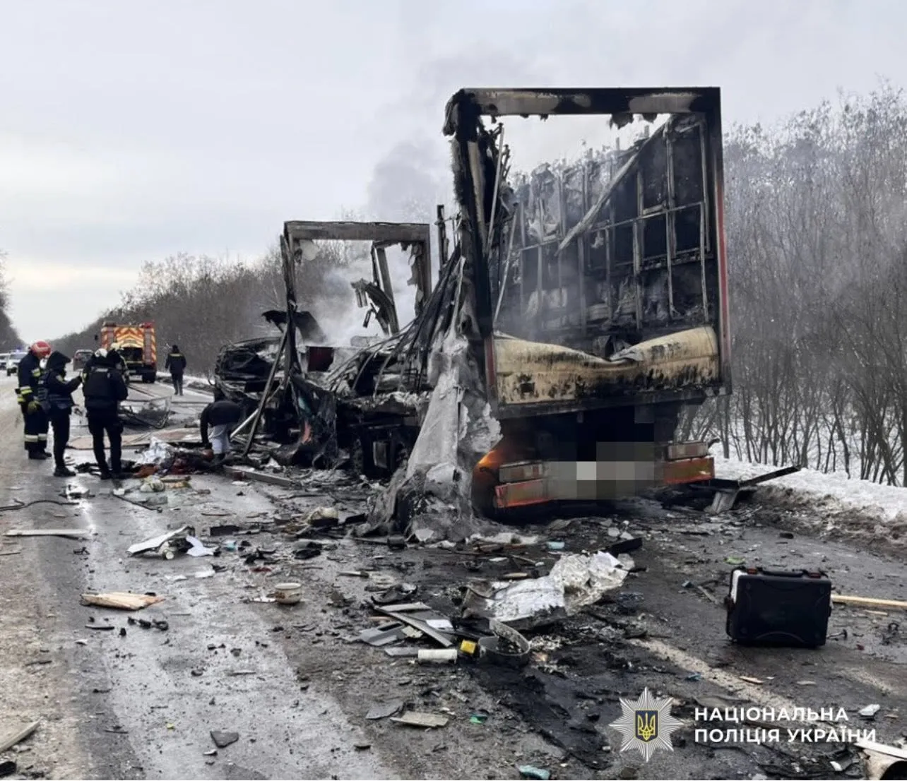 Вантажівка повністю згоріла