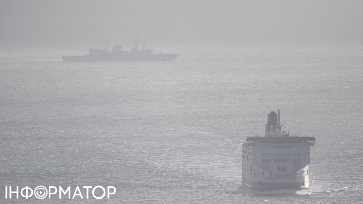 Тіньовий флот Путіна навіть під санкціями заробляє сотні мільйонів для війни проти України -  Sky News