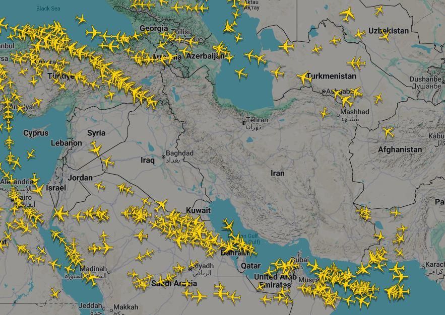 Пять стран закрыли воздушное пространство после начала операции США и Израиля: в Иране не работает интернет 2