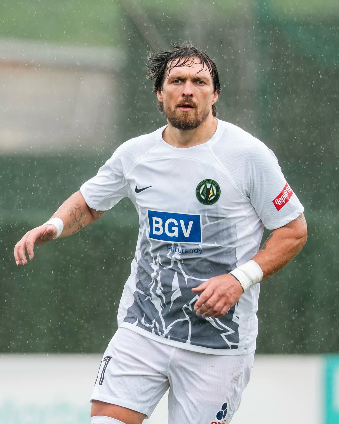 Чемпион мира Александр Усик принял участие в товарищеском матче «Полесье» против канадского "Ванкувер Вайткепс" в январе этого года. Чемпион мира Александр Усик принял участие в товарищеском матче «Полесье» против канадского "Ванкувер Вайткепс" в январе этого года.