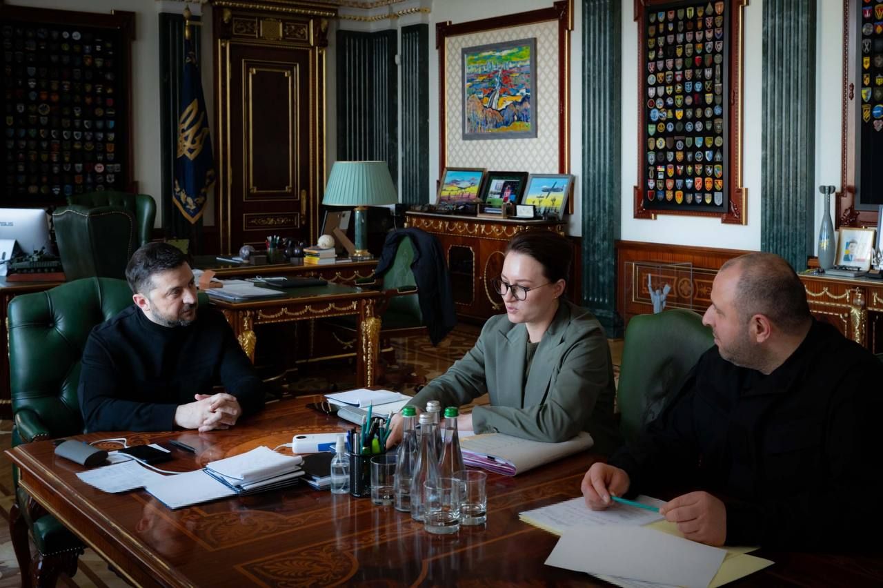 Зеленський проводить нараду зі Свириденко та Умєровим 2 березня. Фото: ОП Зеленський анонсував затвердження стратегії на наступну зиму: завдання для енергетики та ППО 1