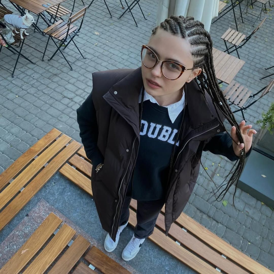 Талант, вочевидь, дістався від бабусі по татовій лінії. Від акторства відмовилася! Молодша донька Ольги Сумської подалася в дизайнерки 1