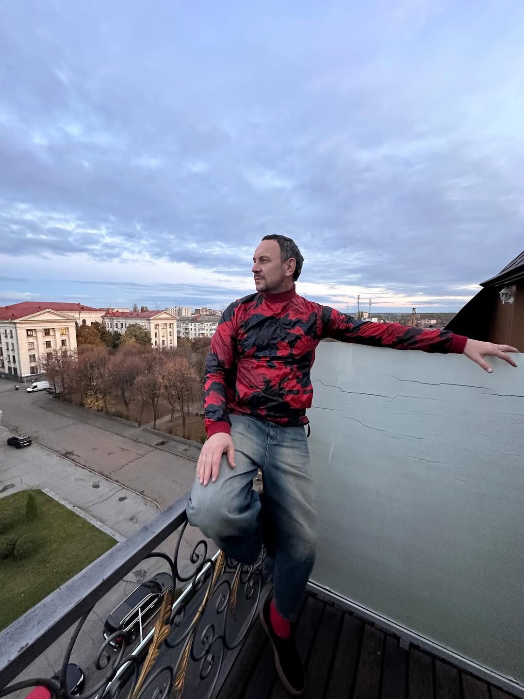 Харчишин стверджує, що в житті він - просто Валєра, який робить свою роботу.