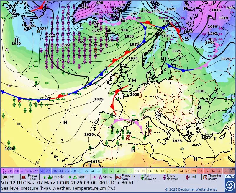 Антициклон блокує холодне повітря