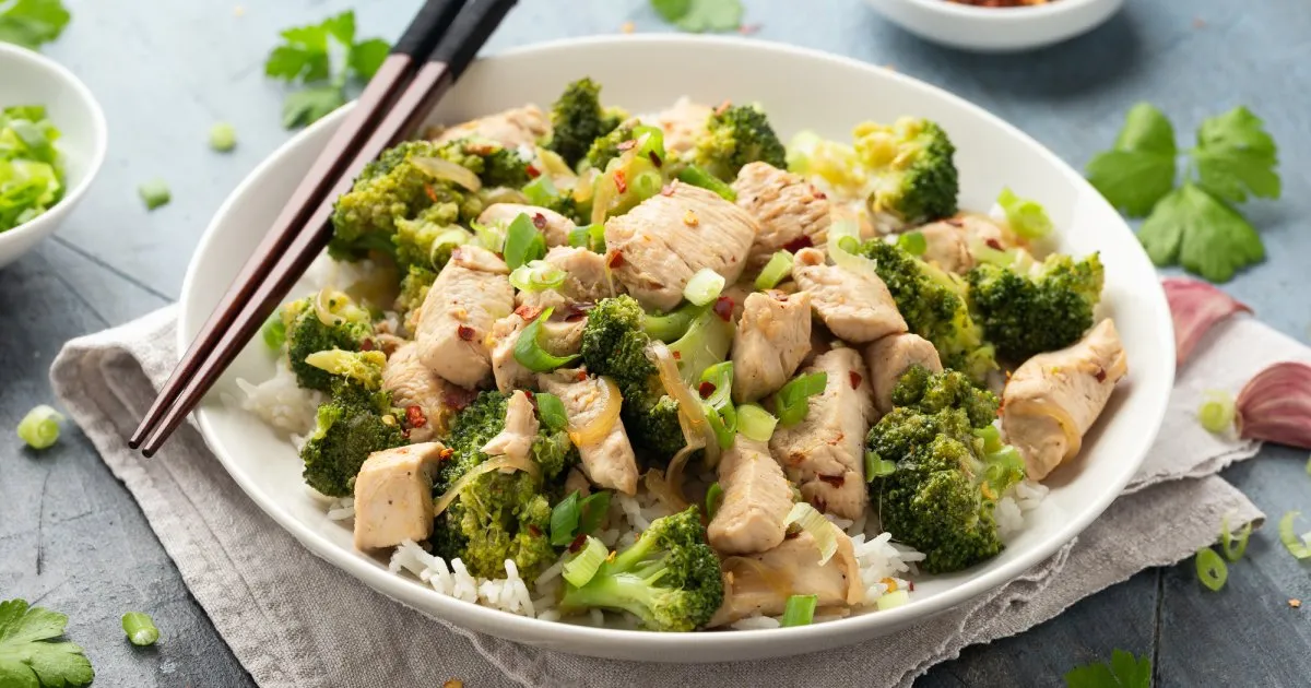 Салат відмінно зберігається у холодильнику і не втрачає своїх смакових властивостей