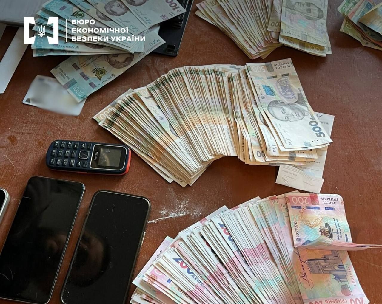 БЕБ на Полтавщині викрило підпільне виробництво тютюну: за три роки реалізували продукції на 49 млн грн 2