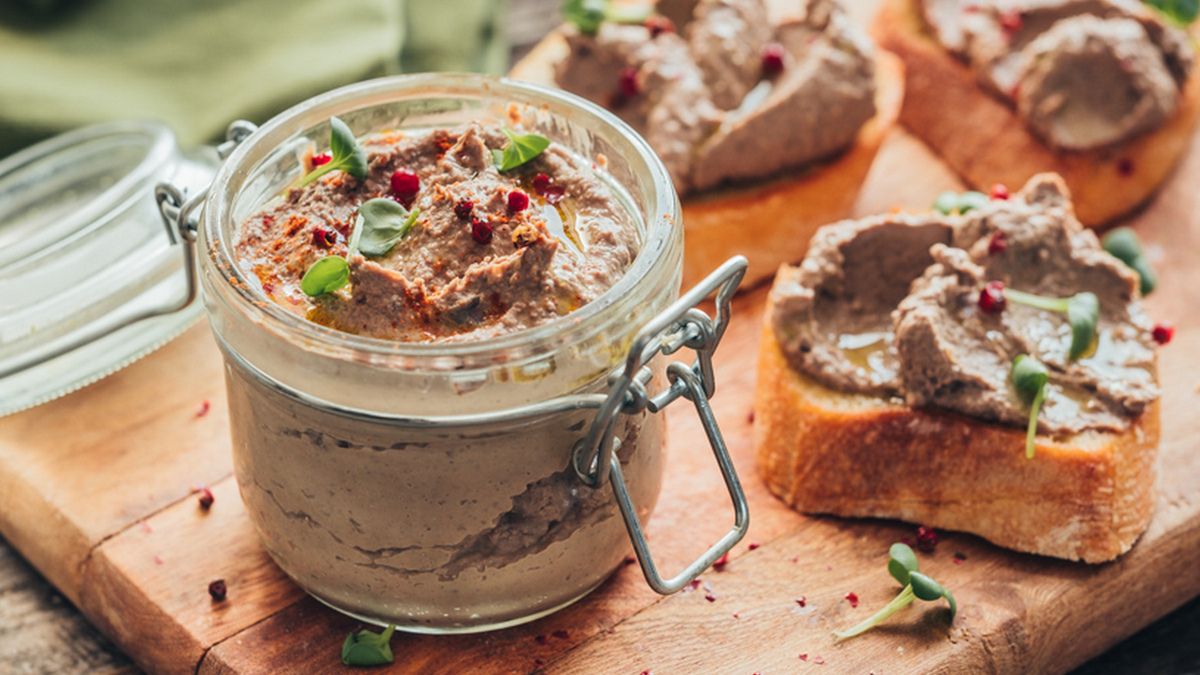 Юрій Винничук відкрив кулінарний талант — це смачний паштет 1