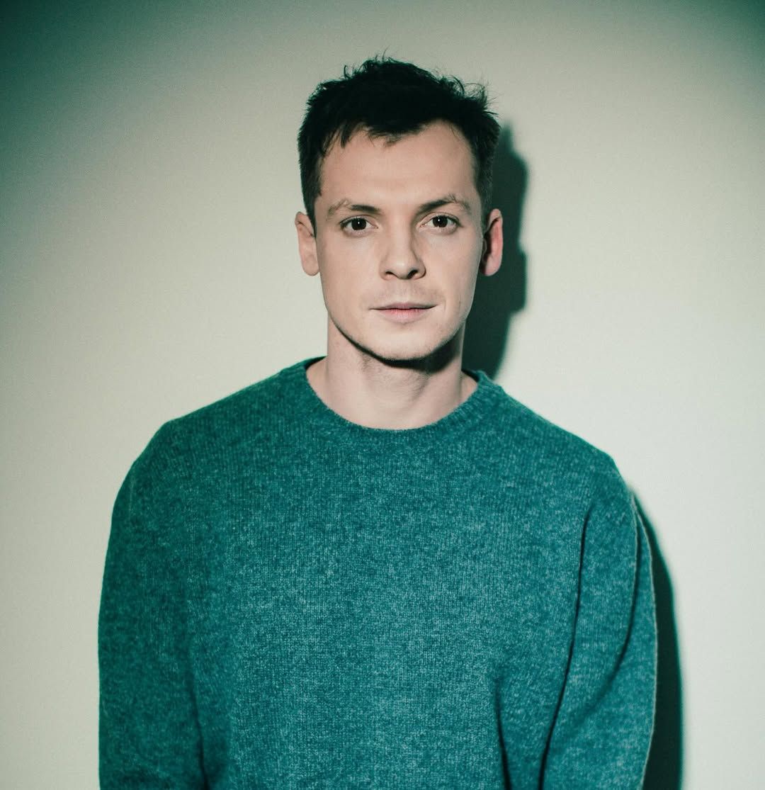 зі зброєю я не корисний. Я не вмію стріляти, от скільки мені її давали, я косий, кривий, це не моє, - Гуринець. зі зброєю я не корисний. Я не вмію стріляти, от скільки мені її давали, я косий, кривий, це не моє, - Гуринець.