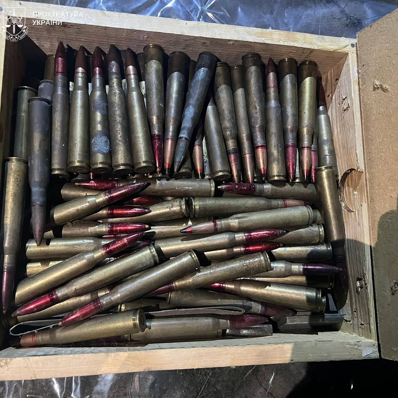 Объем оружия был немал