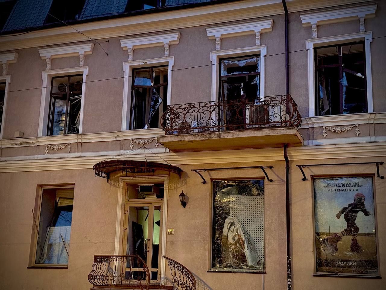 Наслідки ворожого обстрілу в Одесі. Фото: МВА