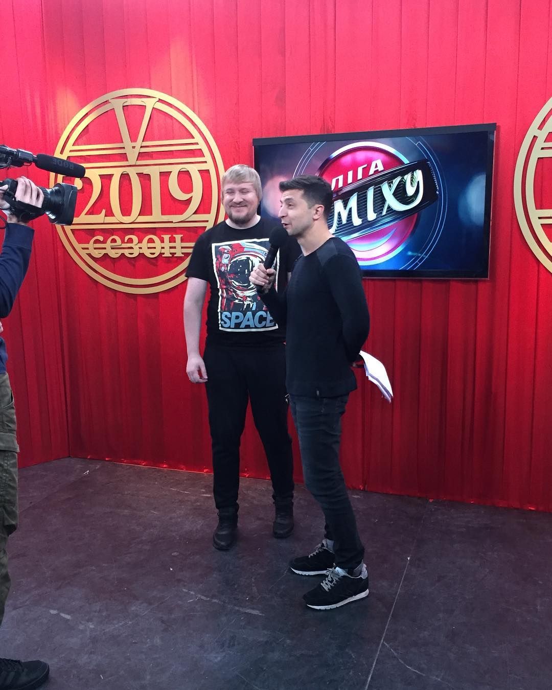 Олександр Замша та Володимир Зеленський на зйомках проєкту "Ліга сміху".