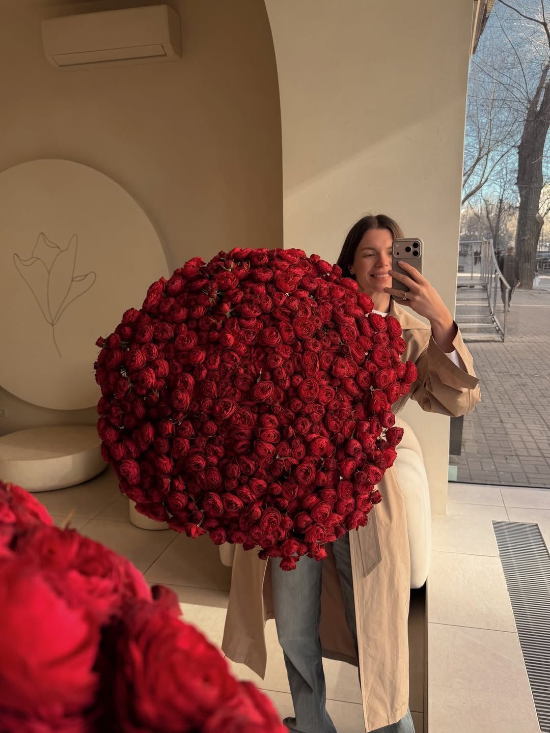 Скальницька разом з чоловіком керує елітним столичним флористичним бутиком - Freesia.