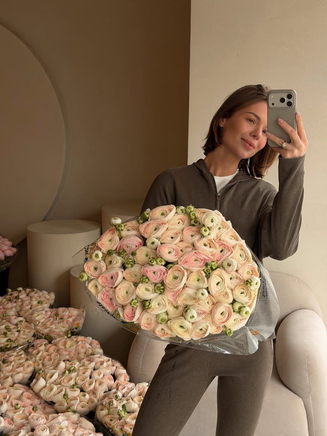 Найкращі букети - отримують дружини, натякнула Скальницька.