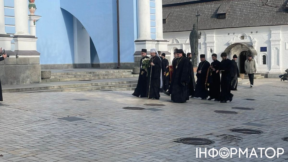 Заупокійну літургію очолив митрополит Епіфаній Заупокійну літургію очолив митрополит Епіфаній