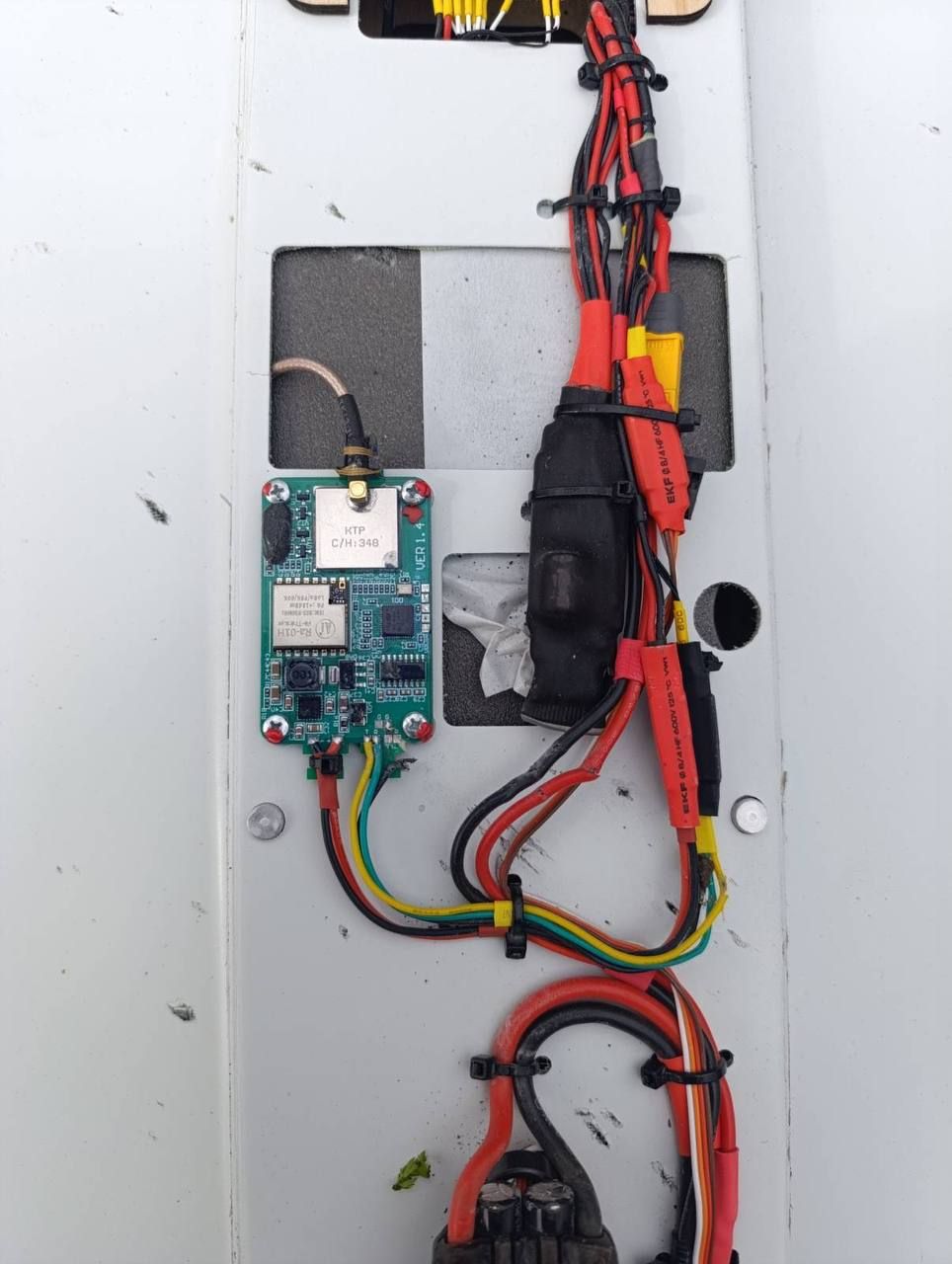 Содержимое дрона "Клин". Фото: t.me/serhii_flash