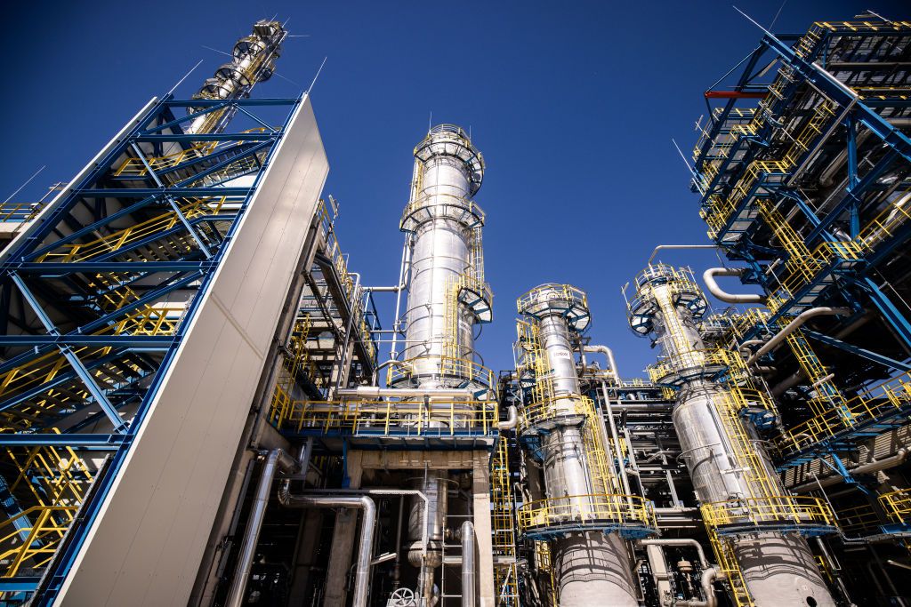 Угорський нафтовий завод