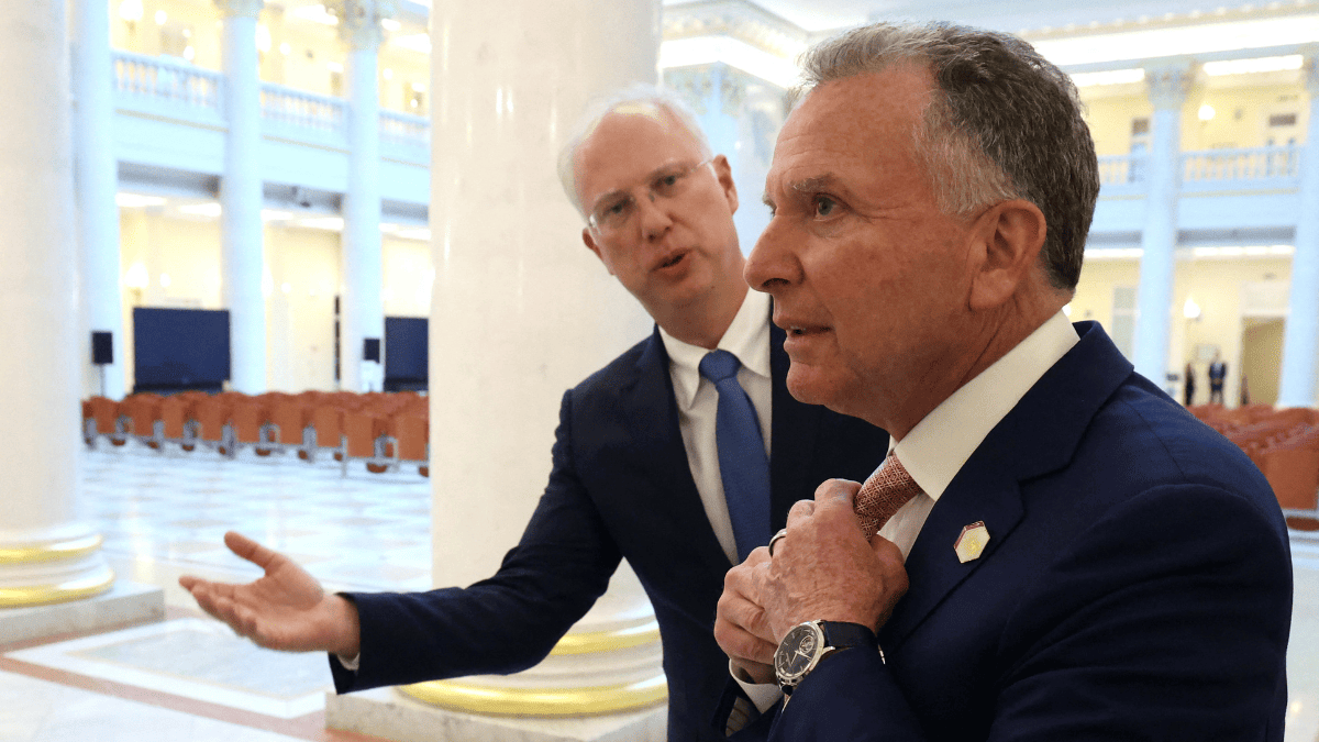 Віткофф, Дмитрієв