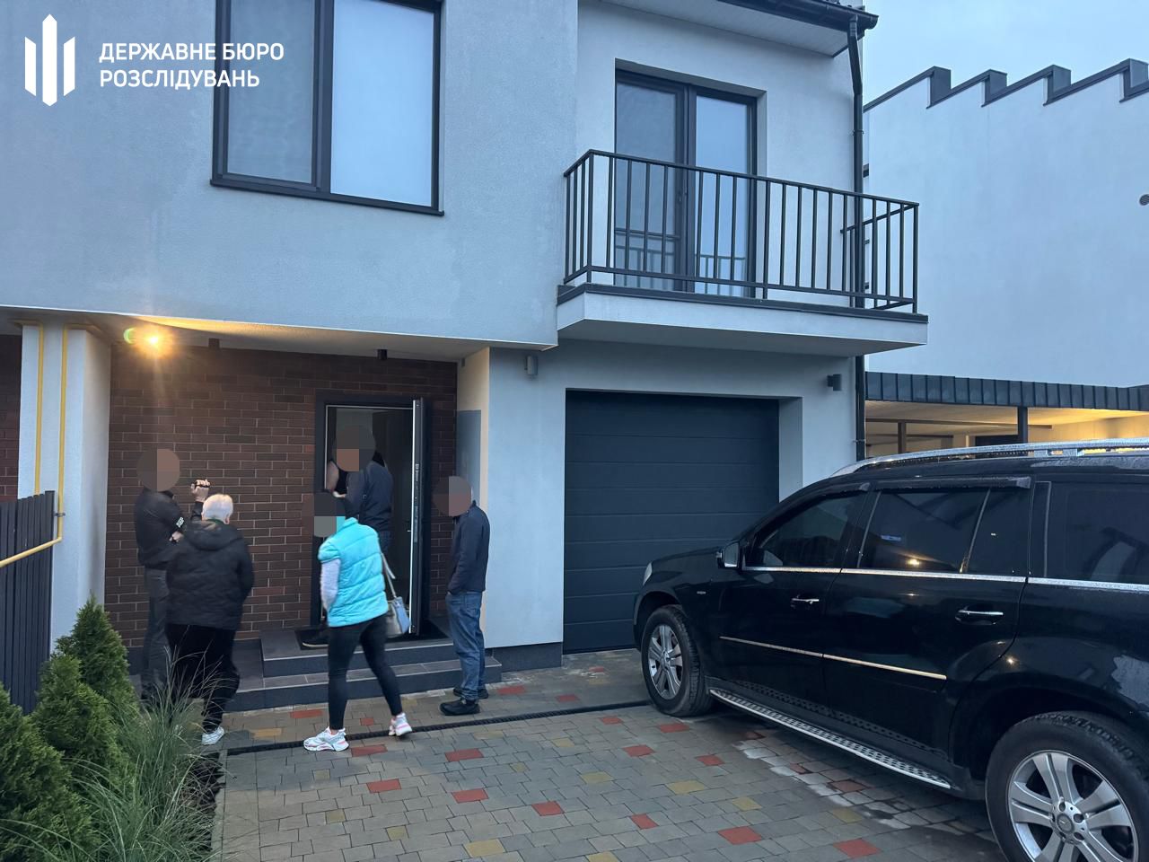 Правоохоронці, незадекларований будинок