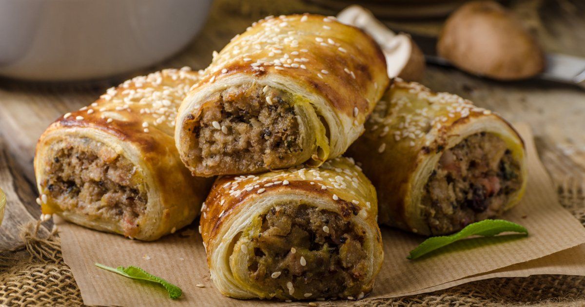 Соковита котлета відмінно поєднується з хрустким тістом