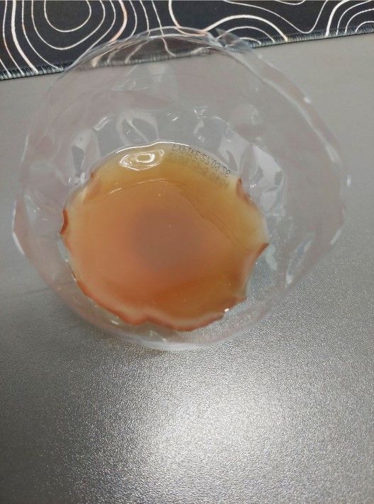 Чоловік придбав моторну оливу в Епіцентрі, але одна з каністр (1 л) виявилася мутною Епіцентр 1