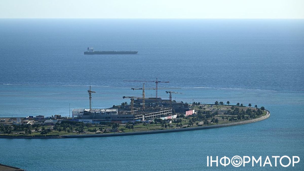 Нафта пішла через пустелю: Саудівська Аравія запустила обхід Ормузької протоки