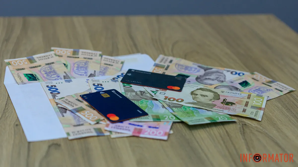 Средняя зарплата айтишника в Украине выше, чем у Зеленского, но ниже, чем у Свириденко