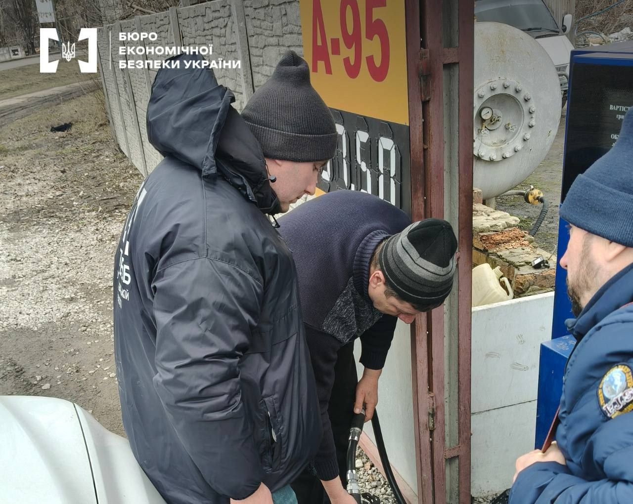 Нелегальна АЗС у Павлограді: детективи БЕБ скерували справу до суду 3