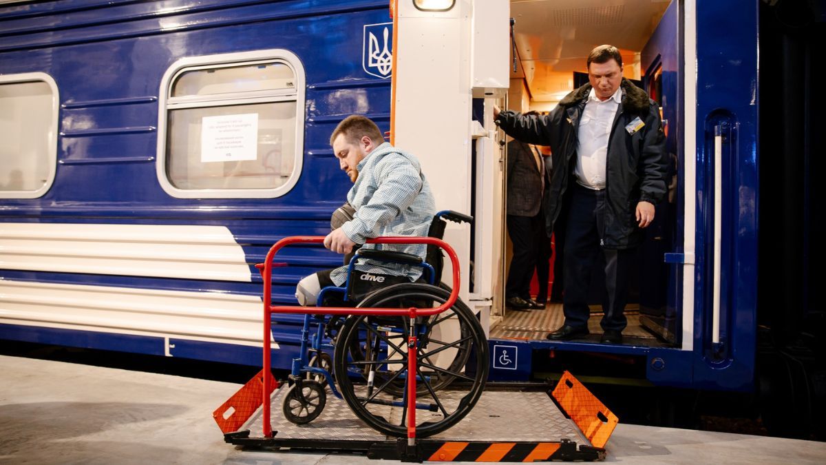 Квитки для пасажирів з інвалідністю тепер можна придбати онлайн - Укрзалізниця