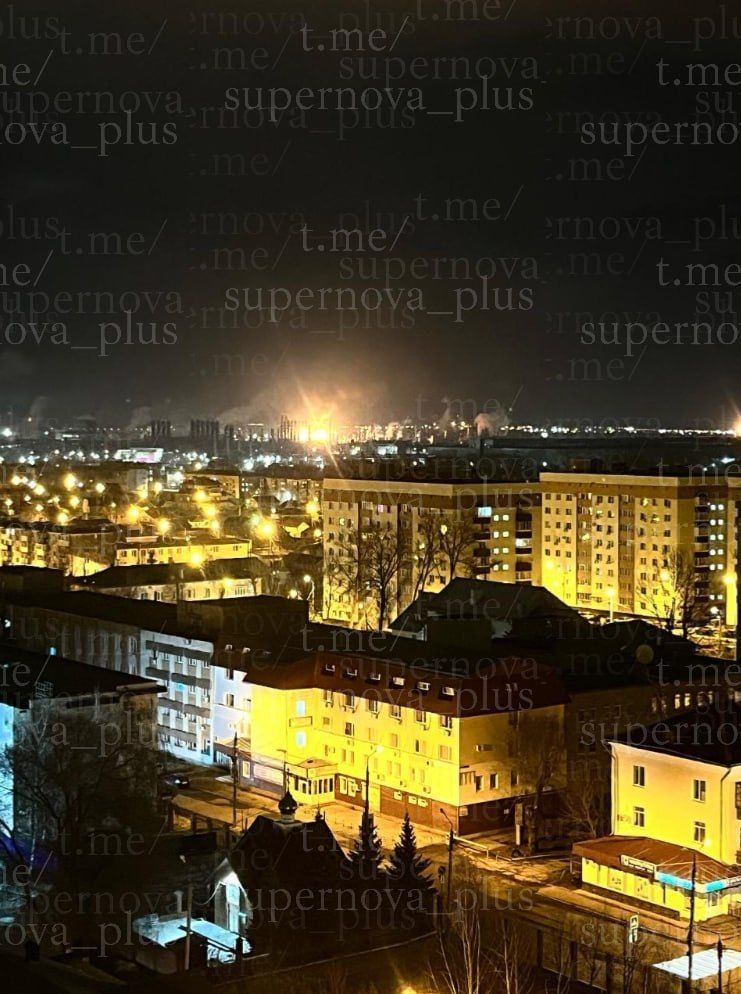 Взрывы звучали в Самарской области и Таганроге: россияне жалуются на массированную атаку дронов 2