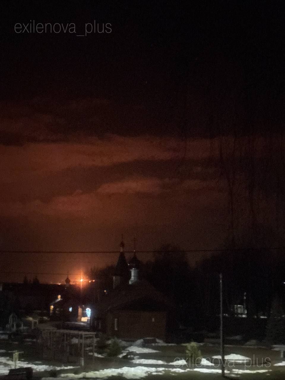 В Росії дрони вночі атакували Кстово та Приморськ: виникли пожежі на НПЗ та пошкоджено нафтопровід 1