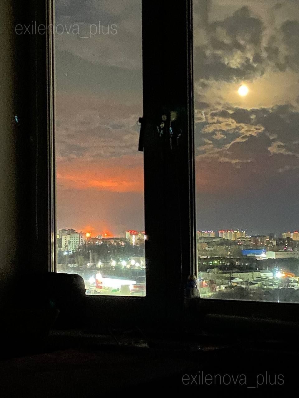 В Росії дрони вночі атакували Кстово та Приморськ: виникли пожежі на НПЗ та пошкоджено нафтопровід 2