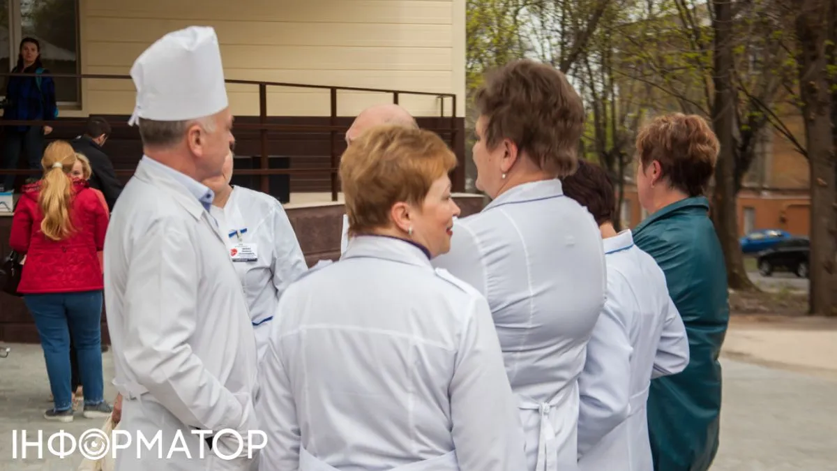 Пенсійний фонд штрафує лікарів за помилки в лікарняних: зміни з 1 квітня