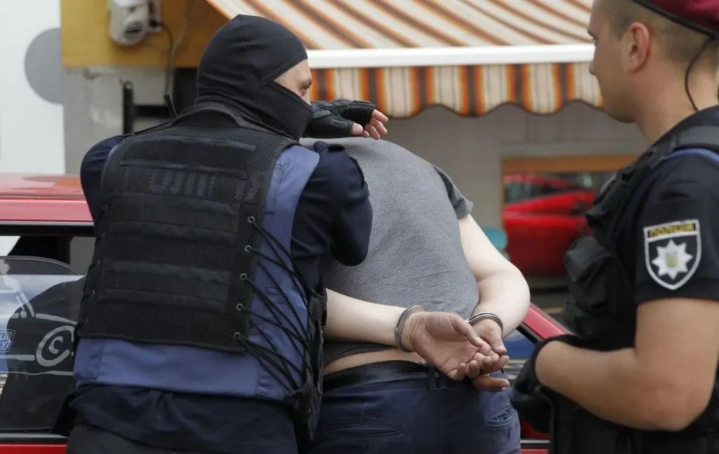 нападающего на ТЦК задерживает полиция