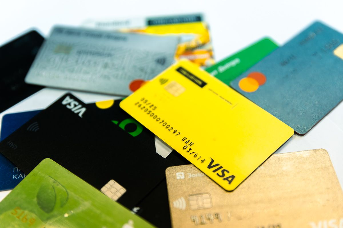 Банковские карты, фото: Информатор