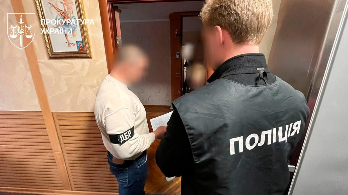 Посадовця УЗ викрили на вимаганні грошей