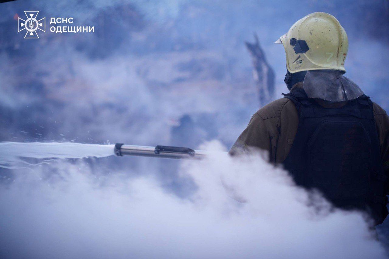 Росіяни влаштували масовану дронову атаку на Одеську область: виникли проблеми зі світлом 1