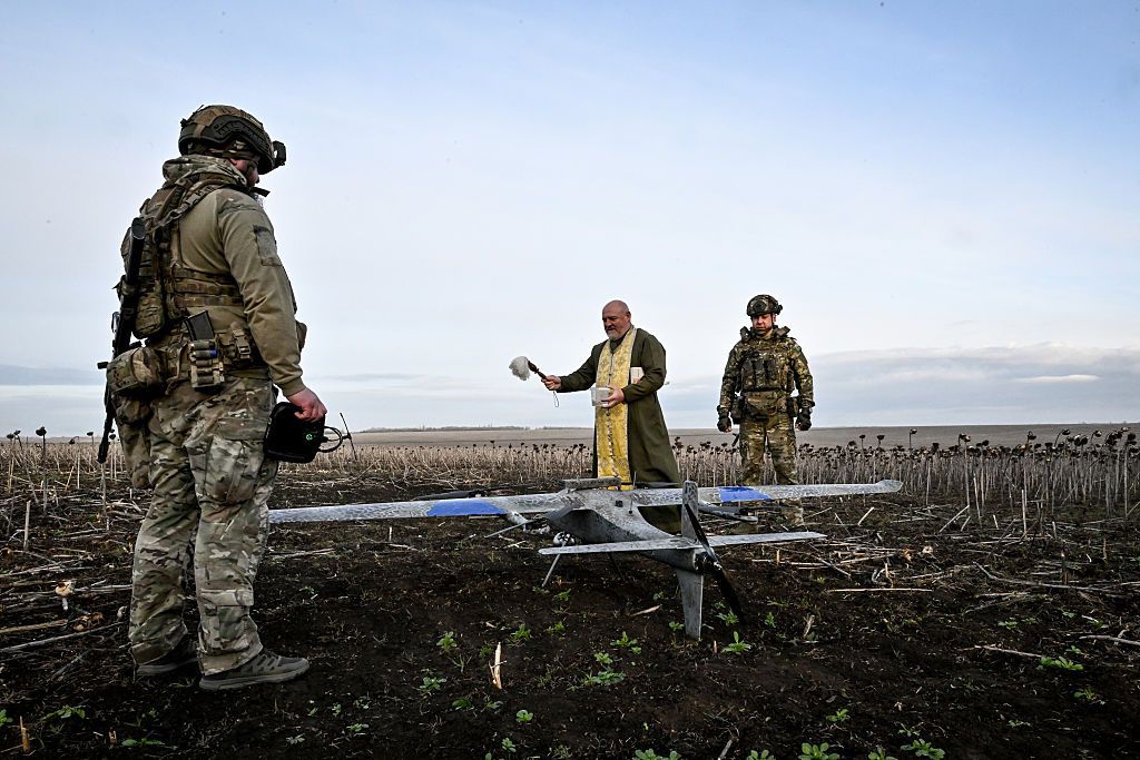 Капелан провів великодню службу для пілотів БПЛА у Запорізькій області