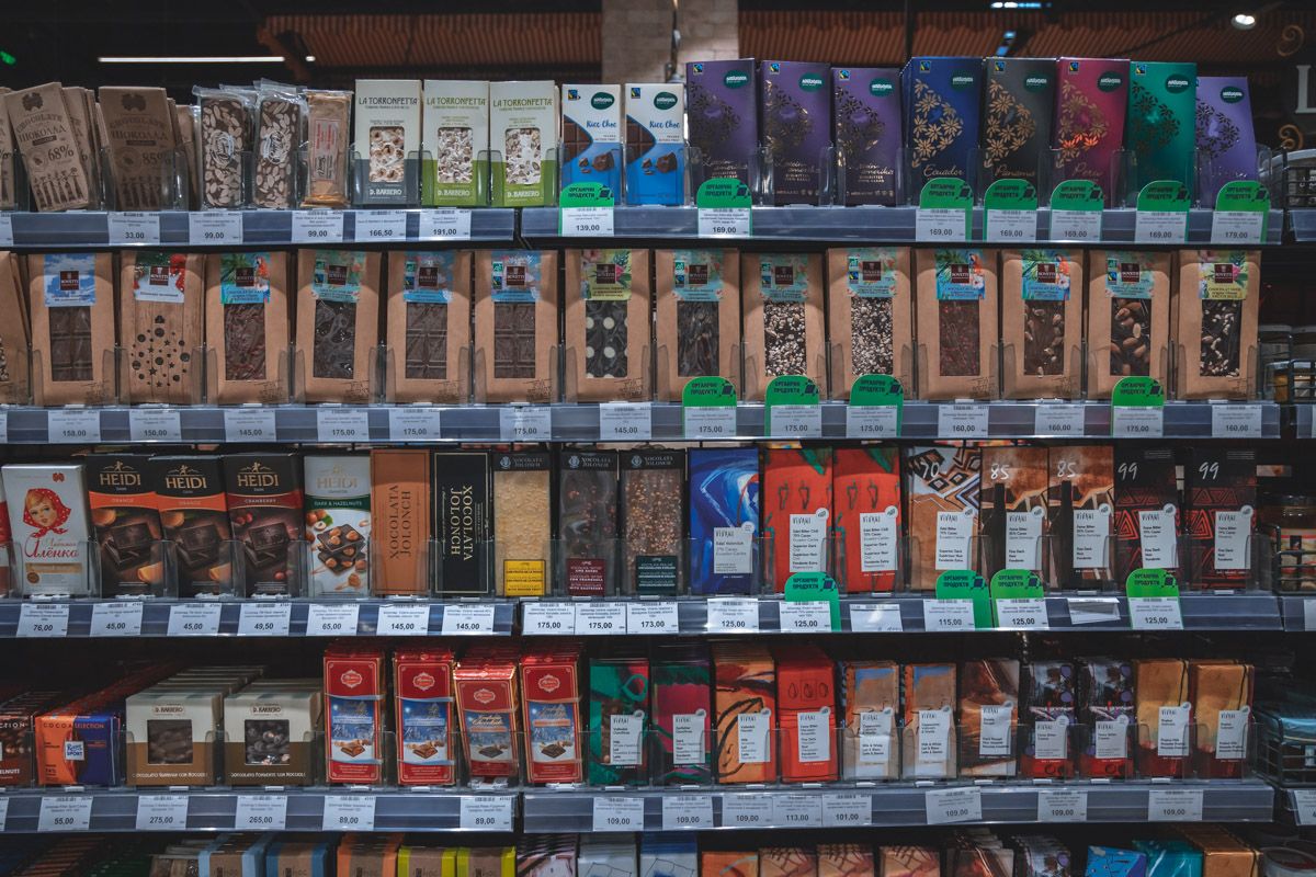 Шоколад в супермаркете Фото: Информатор