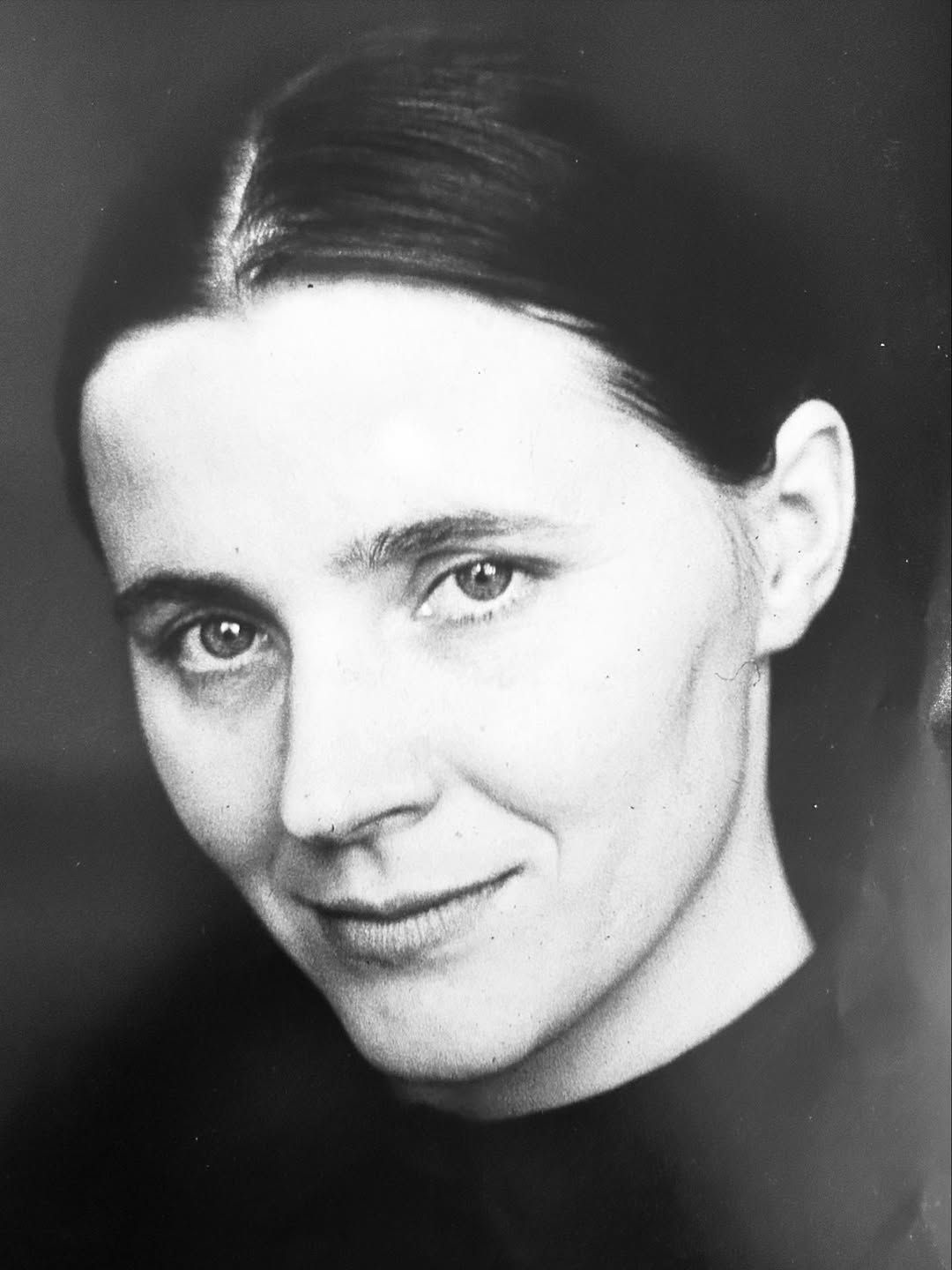 Мама Тоні Матвієнко, Народна артистка України, лауреатка Шевченківської премії, Герой України Ніна Матвієнко. Ніна Матвієнко.