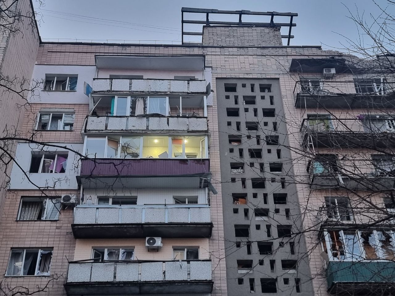 обстрел Черкасс В результате российской атаки на Черкассы погиб 8-летний мальчик, есть пострадавшие 3