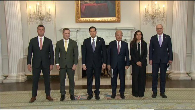 тристороння зустріч