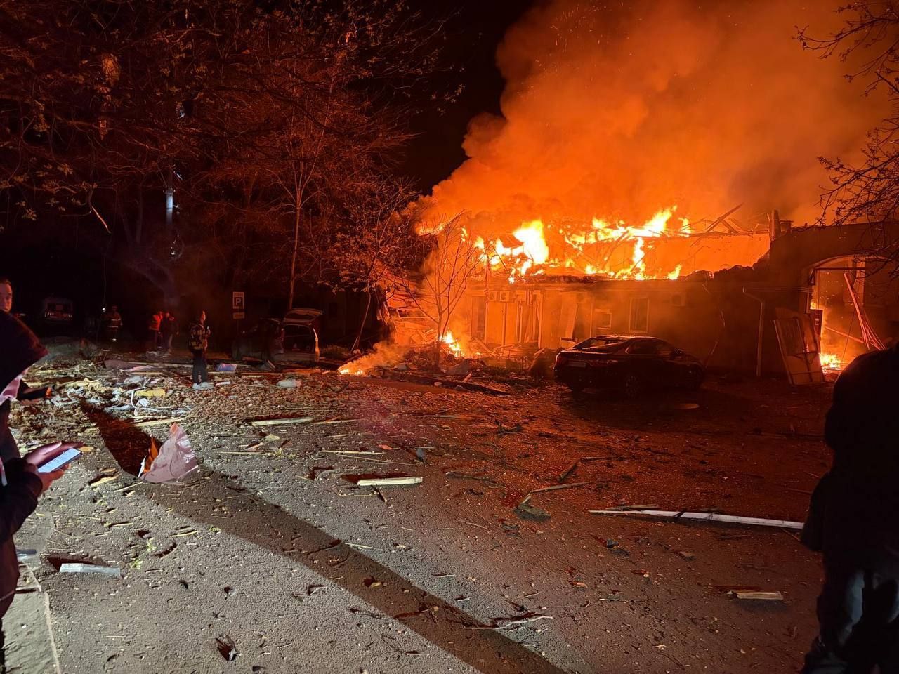 Росіяни вночі атакували Одесу дронами: є поранені та загиблі після ударів по житлових будинках 1