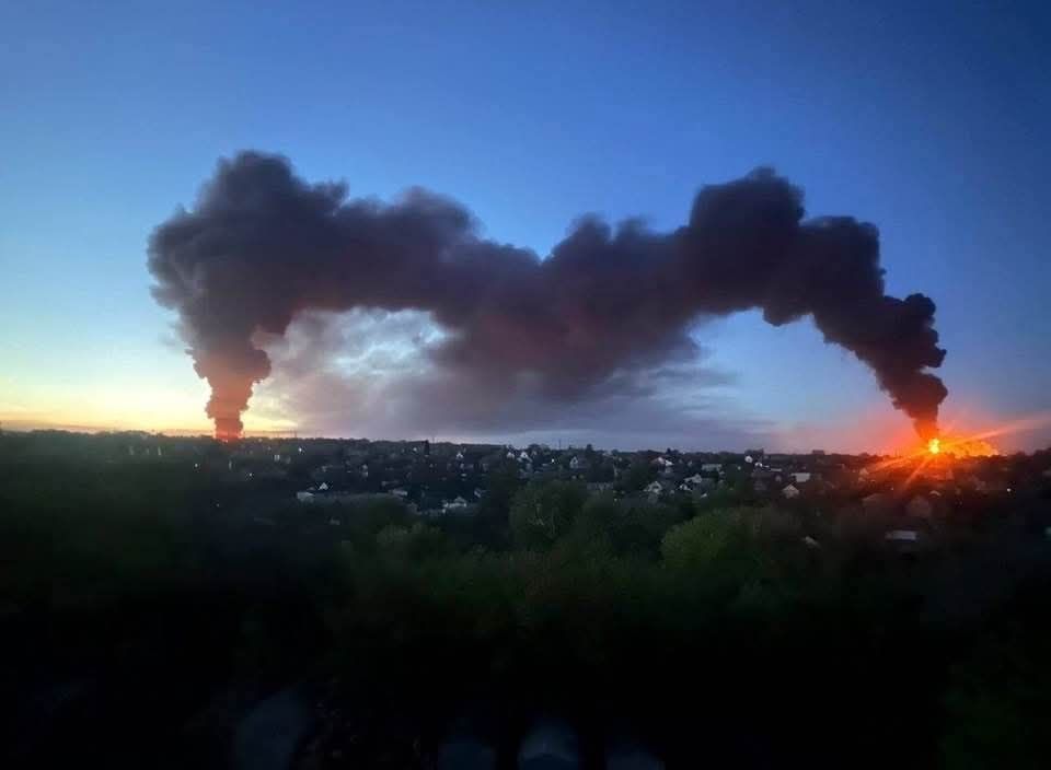 Массированная атака россиян на Днепр: много раненых, попадание в жилой дом, показали фото и видео 9