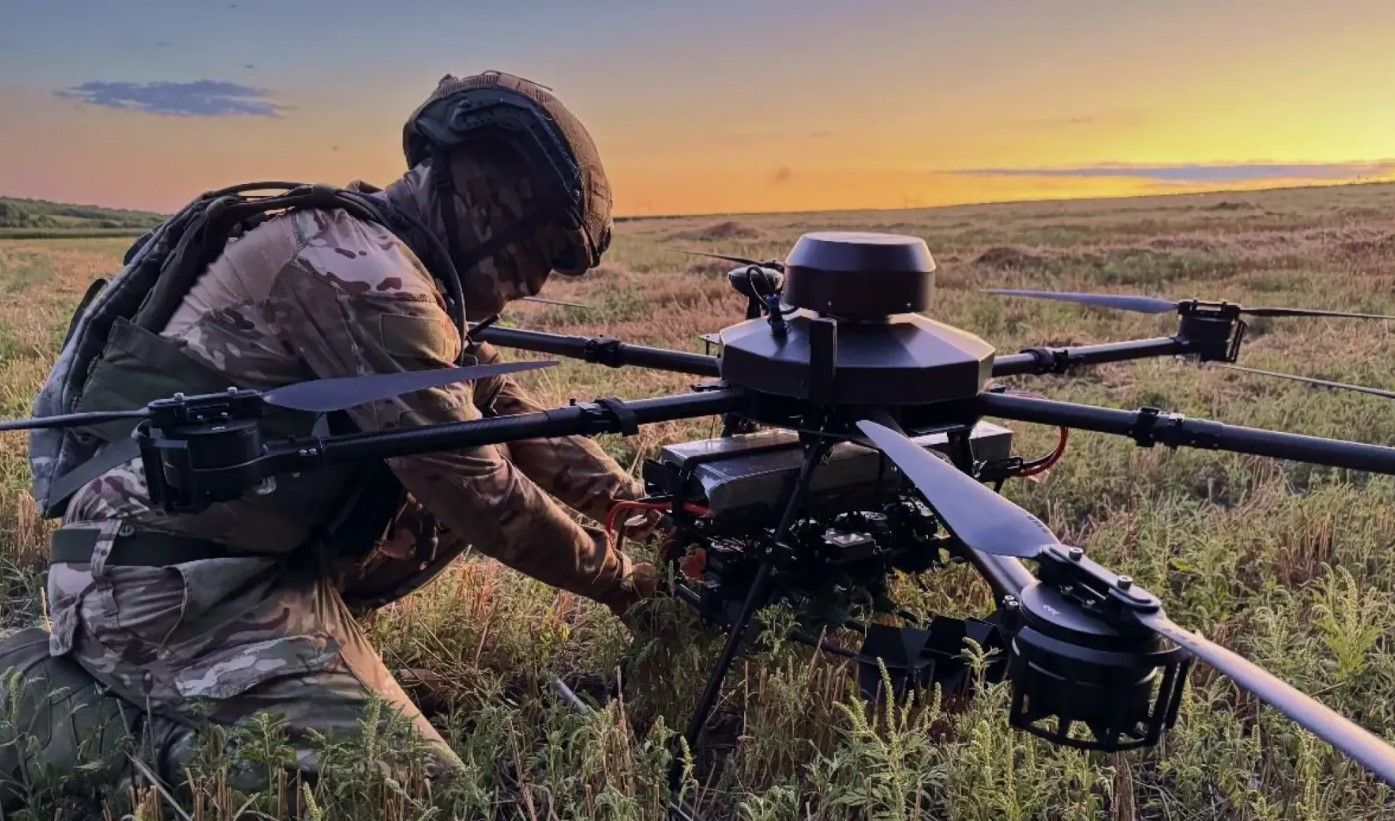 Украинские дроны, военный