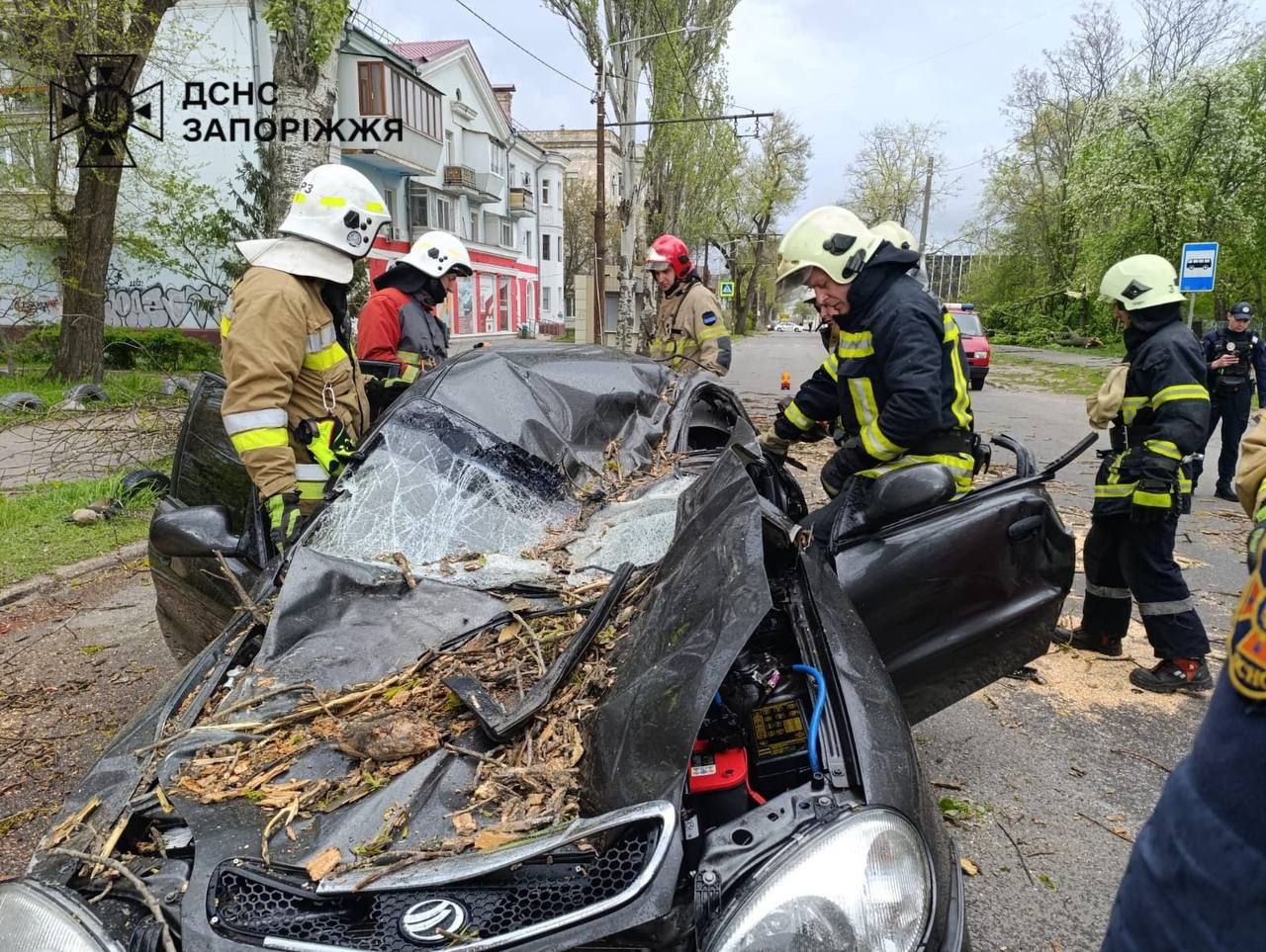 Пошкодження, постраждалі та навіть загиблі: що відомо про наслідки негоди в Україні 1