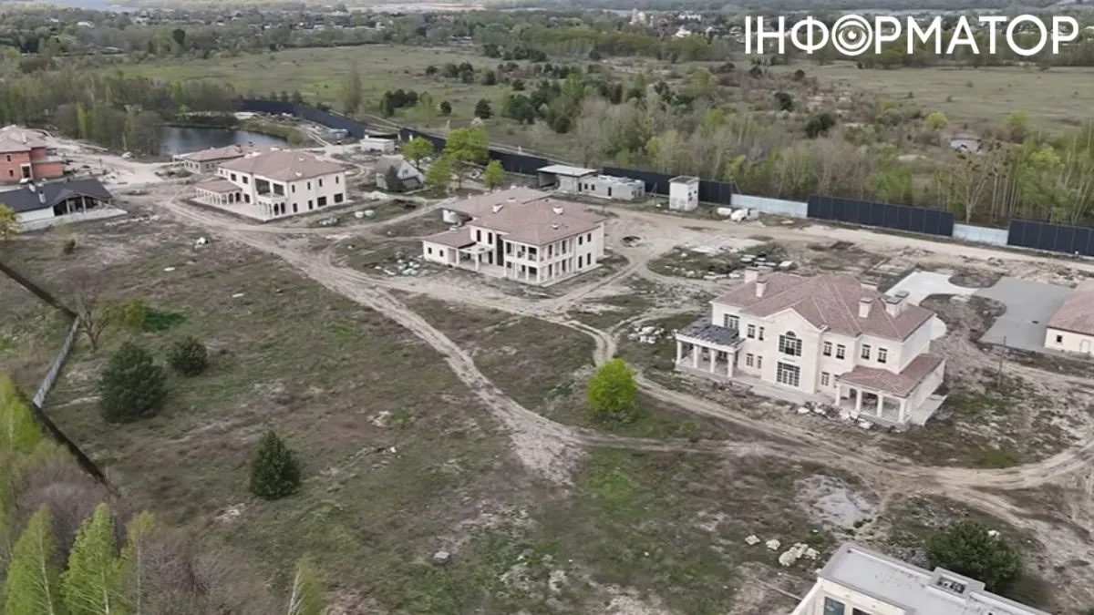 Між тобою і Вовою паркан: плівки НАБУ у справі Мідас розкрили деталі елітного будівництва під Києвом